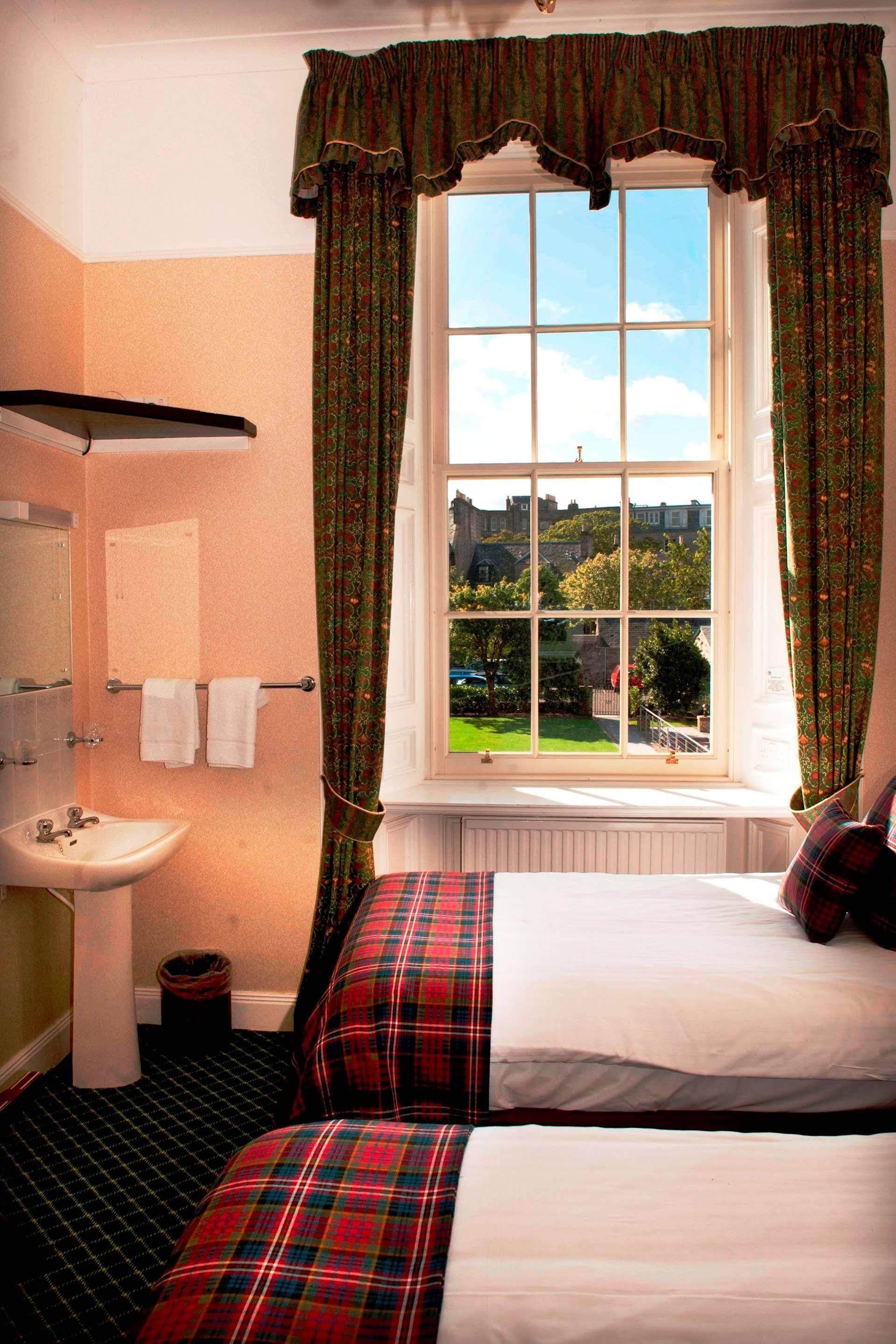 Seaton House Hotel เซนต์แอนดรูว์ ภายนอก รูปภาพ