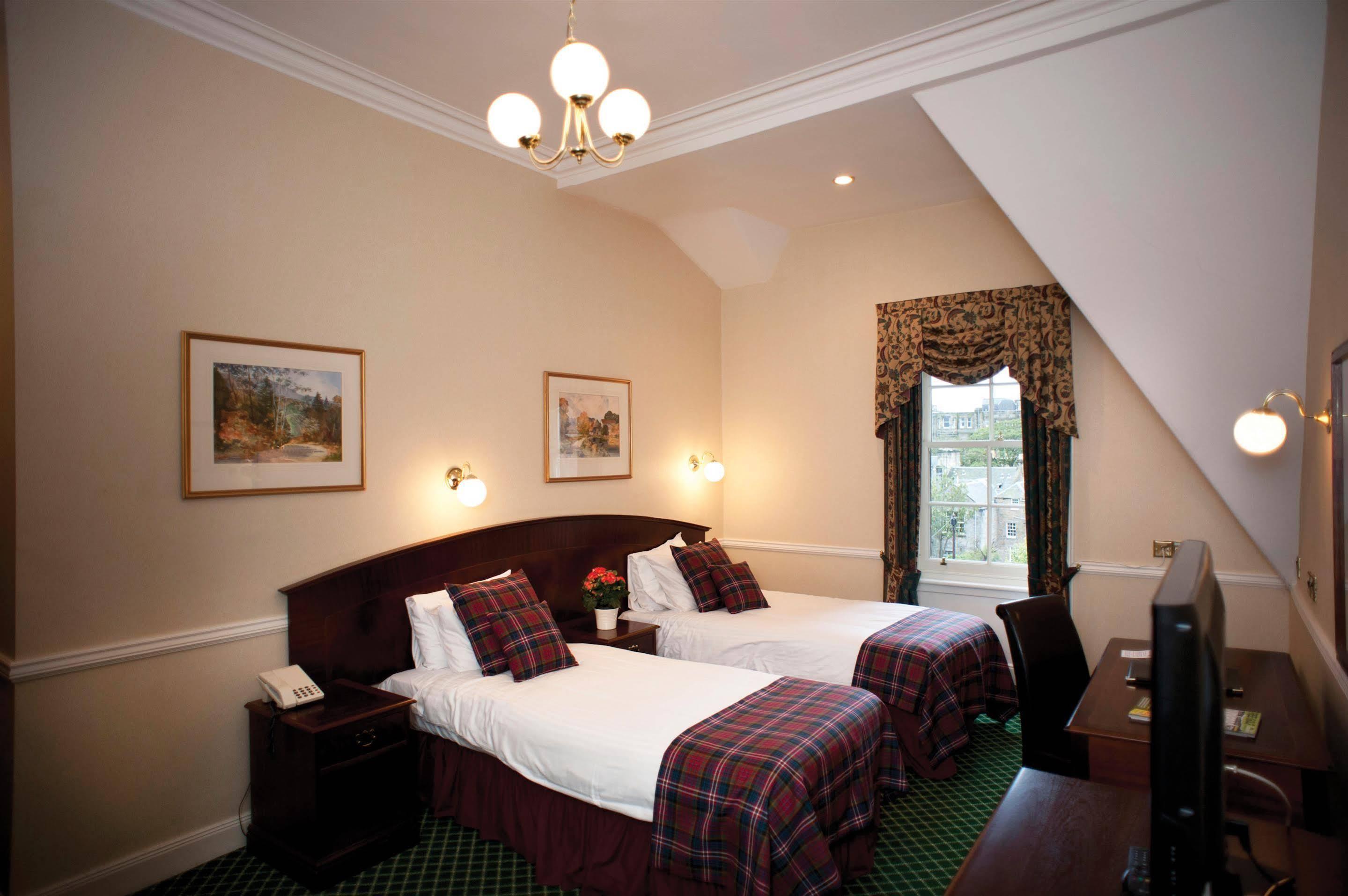 Seaton House Hotel เซนต์แอนดรูว์ ภายนอก รูปภาพ